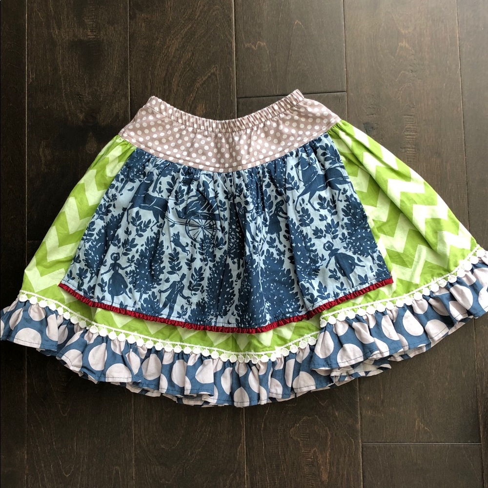 Persnickety apron skirt